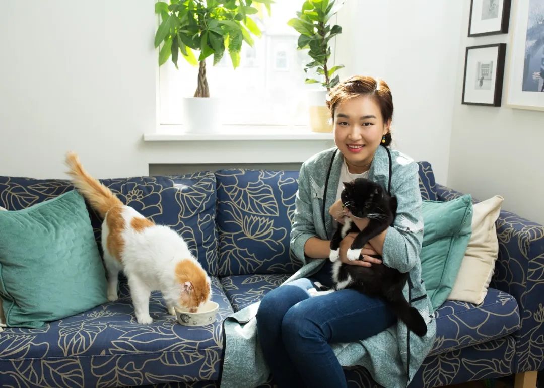 色咪咪？科研称猫咪更喜欢向少女卖萌！女性养一只猫有好处(图1)
